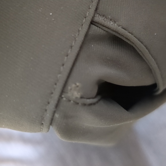 Rhone Men's Flat Front 8" Inseam Resort Short Survivor Green Size 38 NWT - Picture 5 of 5